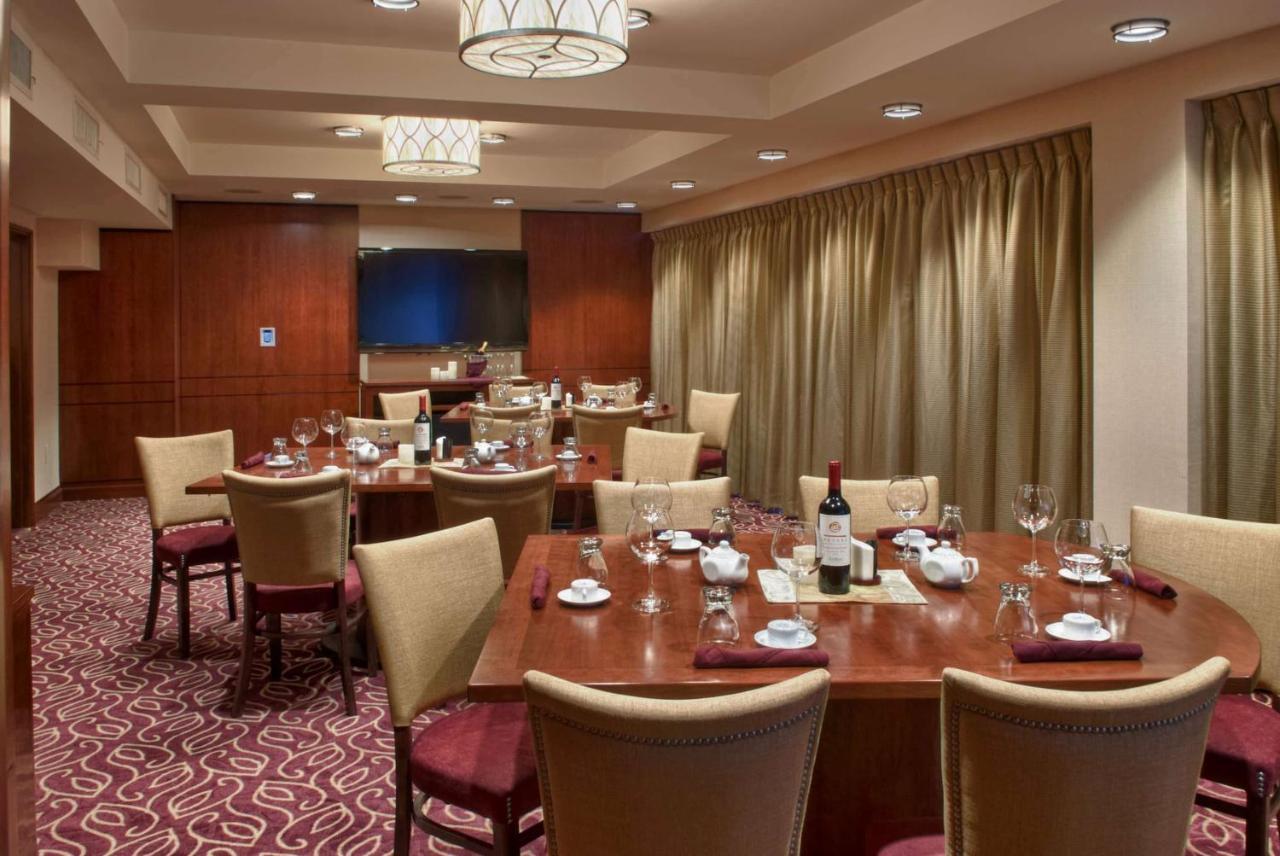 Viana Hotel And Spa, Trademark Collection By Wyndham Westbury Buitenkant foto