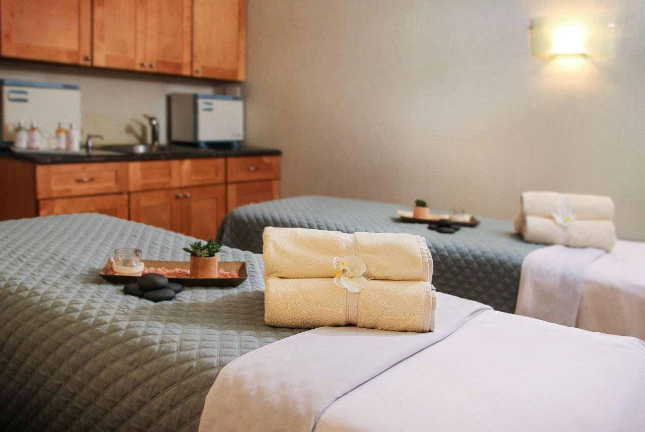 Viana Hotel And Spa, Trademark Collection By Wyndham Westbury Buitenkant foto
