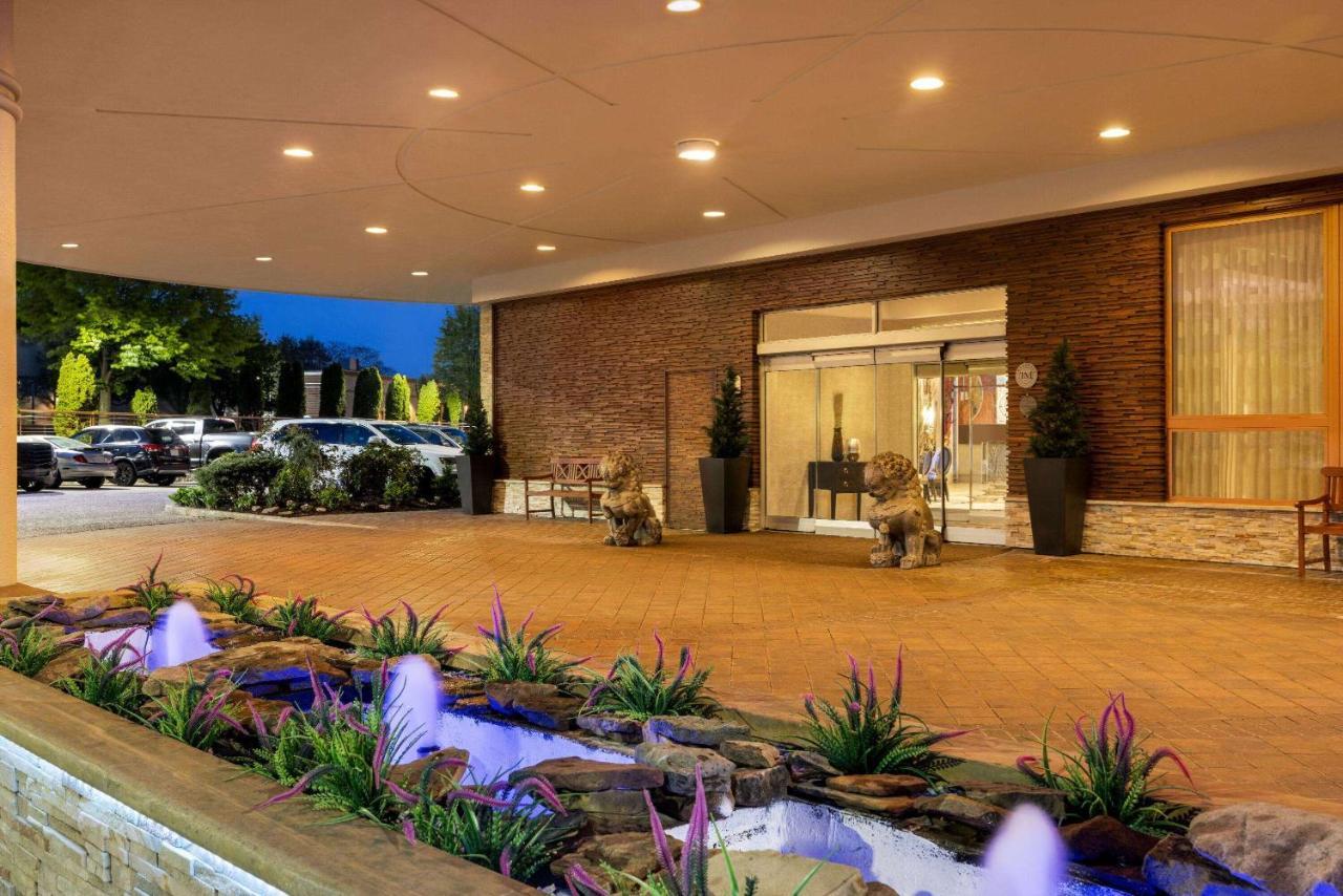 Viana Hotel And Spa, Trademark Collection By Wyndham Westbury Buitenkant foto