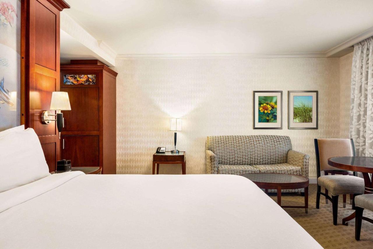 Viana Hotel And Spa, Trademark Collection By Wyndham Westbury Buitenkant foto