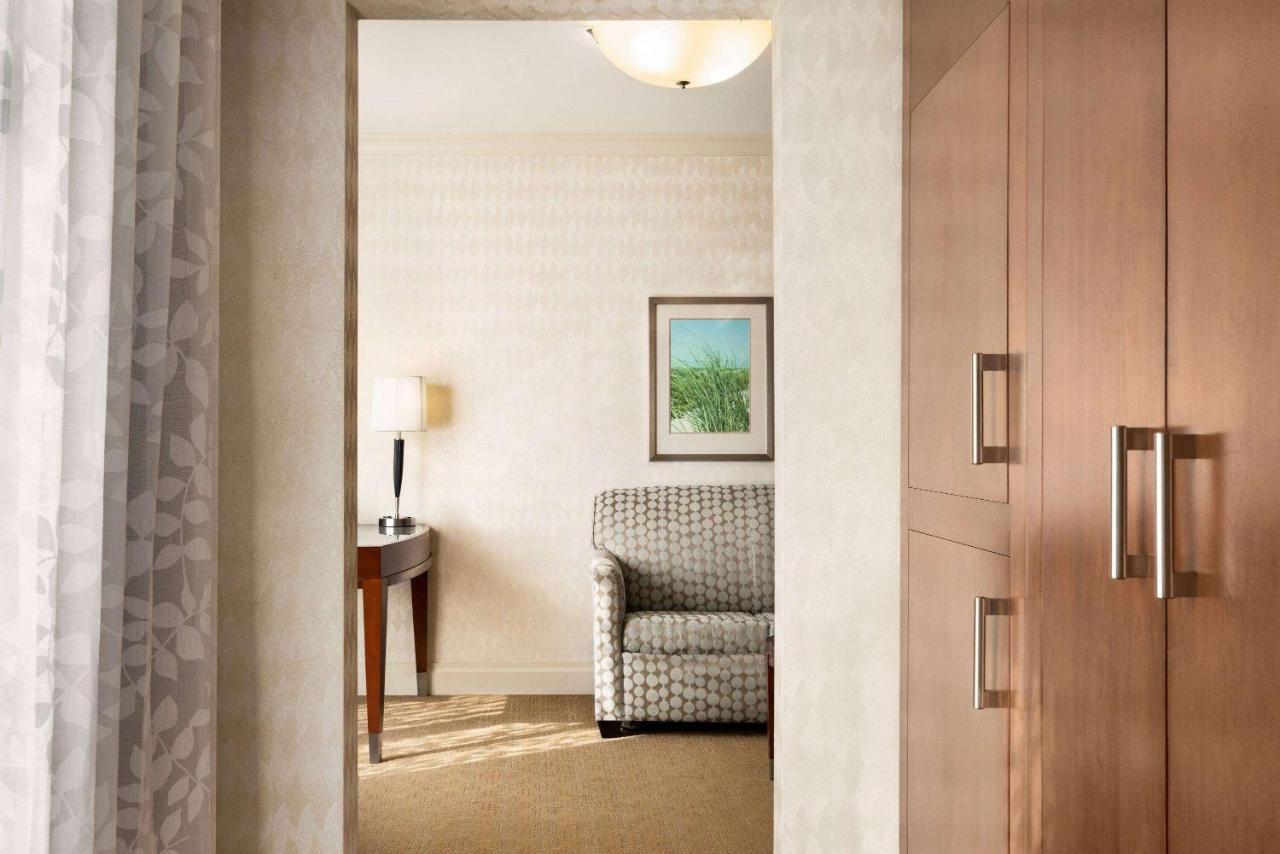 Viana Hotel And Spa, Trademark Collection By Wyndham Westbury Buitenkant foto