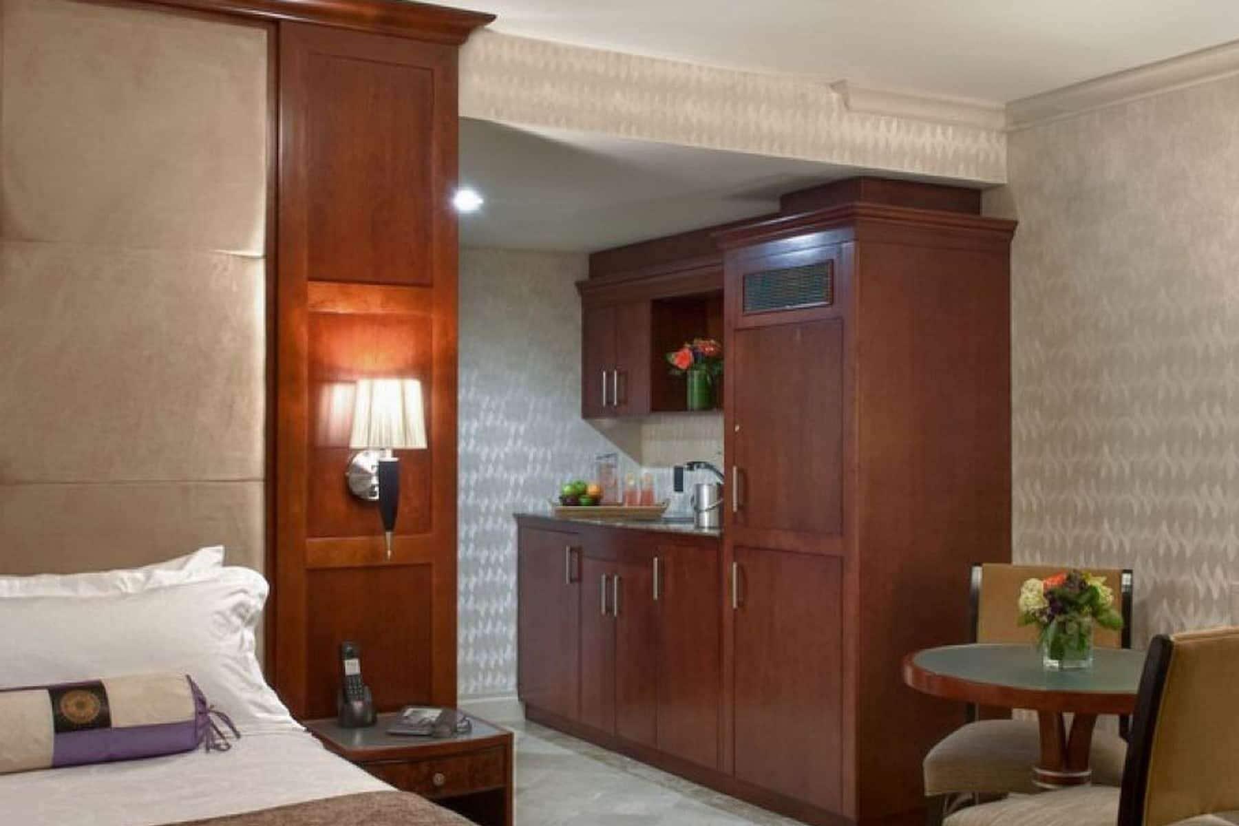 Viana Hotel And Spa, Trademark Collection By Wyndham Westbury Buitenkant foto